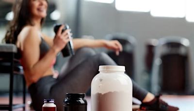 7 Best Protein Supplements for Weight Loss, According to Dietitians