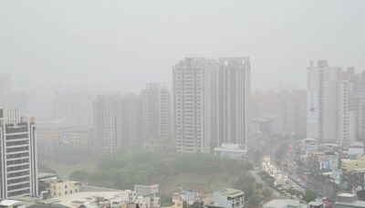 高雄西南外海現渦旋！恐伴龍捲風、冰雹、大雷雨