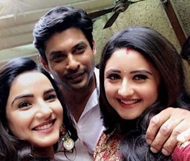 Jasmin Bhasin gets teary eyed remembering Sidharth Shukla: "I became numb"