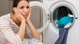 Por qué la lavadora bota agua por debajo: Descubre el daño más grave para tu electrodoméstico
