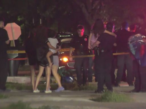 2 women killed in ambush outside of their home in Independence Heights area, Houston police say