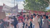 Protesta en el colegio Marie Curie de Zaragoza: las familias temen perder docentes el próximo curso