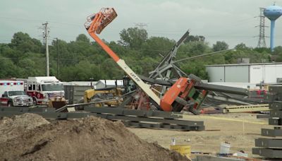 3 hurt in structure collapse at Hennig construction site in Machesney Park