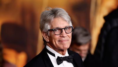 Eric Roberts makes 'public apology' to sister Julia Roberts in new memoir: Report