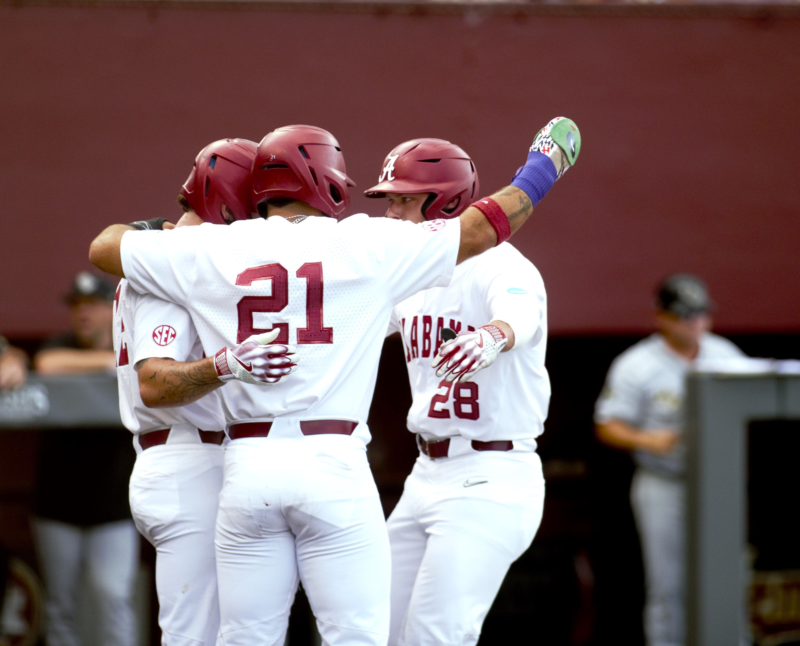 Alabama baseball shut out by Stetson in elimination game, ending Rob Vaughn's first season