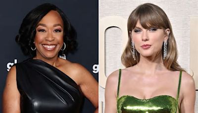 Shonda Rhimes Recalls Taylor Swift's Barefoot Performance in Her “Grey's Anatomy ”Office: 'No Idea Who She Was' (Exclusive)