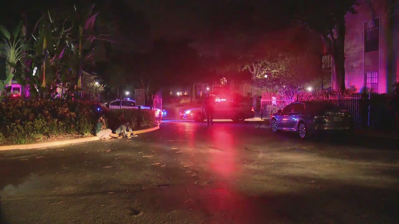 Man fatally shot inside Orange County apartment complex
