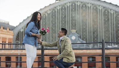 101 Engagement Captions for the Perfect Instagram Proposal Announcement