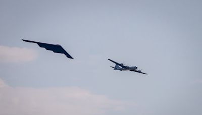 Iconic bombers B-29 and B-2 Spirit make history in joint flight