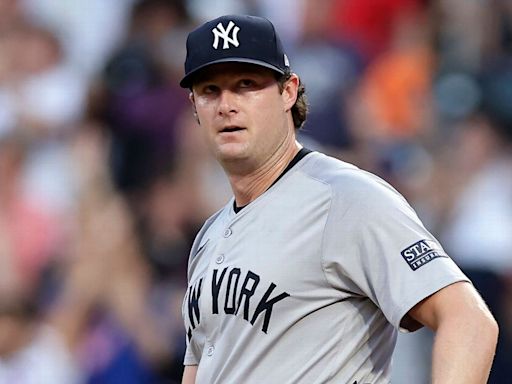 Yanks' Cole rocked by Mets in 4-HR, 0-K outing