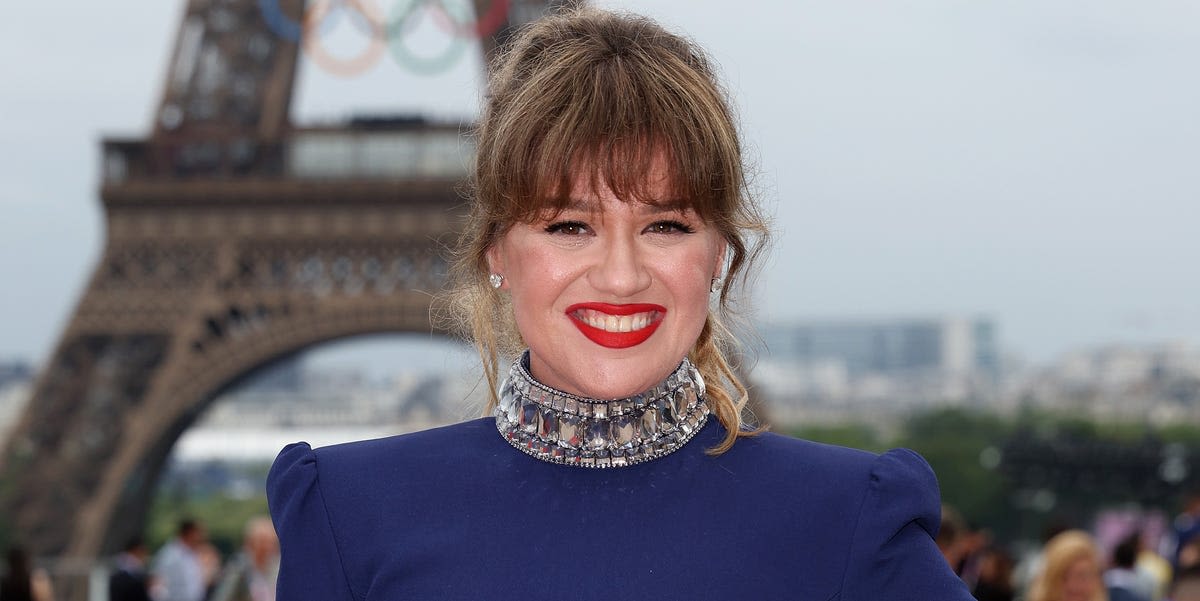 Kelly Clarkson Admits She Might Be "In Trouble" After Her Visit to Paris