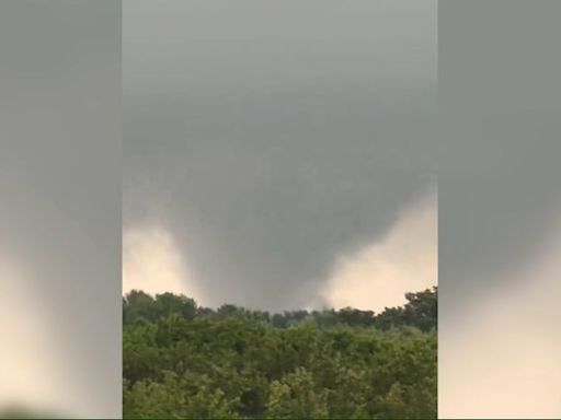 At least 1 person seriously injured after tornado sweeps through northern DC suburbs