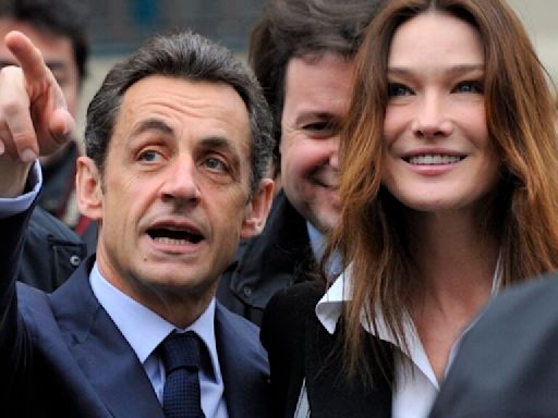 La justicia imputa a la ex primera dama Carla Bruni en un caso de soborno que afecta a Sarkozy