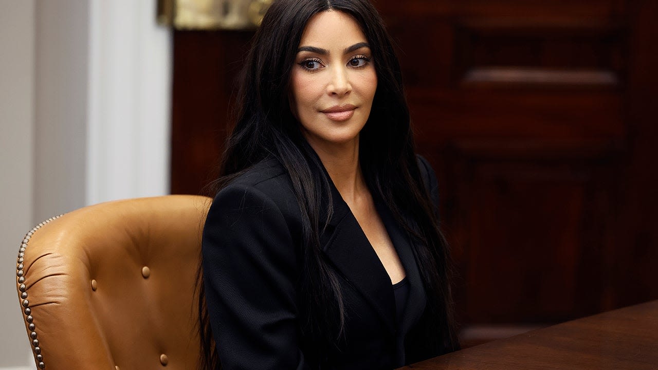 Kim Kardashian Meets With Vice President Kamala Harris at the White House for Criminal Justice Reform