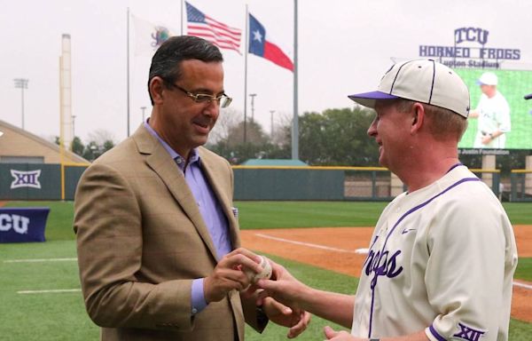 If offered, there is one reason why Jim Schlossnagle should leave Texas A&M for Texas