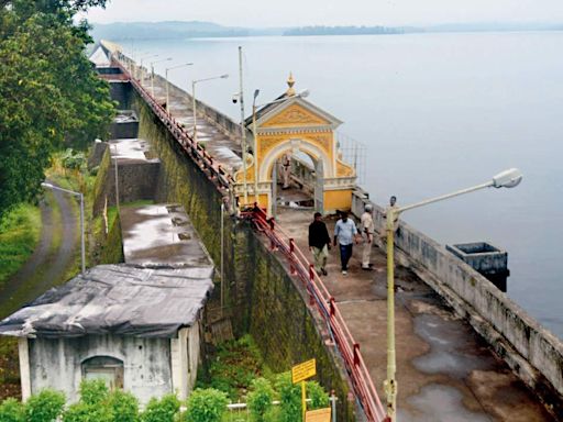 Mumbai: Major dams run dry, BMC hopes for rain