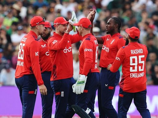 Jofra Archer stars on return as England beat Pakistan by 23 runs in 2nd T20