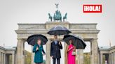 Don Felipe y doña Letizia, en la Puerta de Brandeburgo ocho años después de su primera visita como Reyes