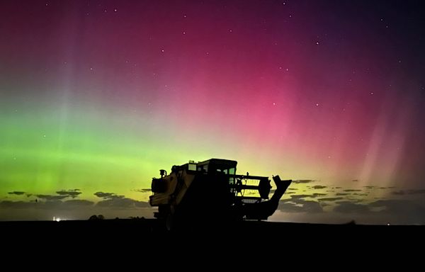 Northern lights could be visible in Iowa this week. When to look for the aurora borealis: