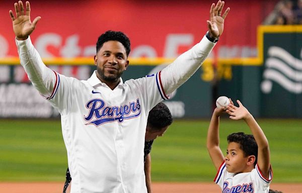 Elvis Andrus signed ceremonial 1-day contract and officially retired with Texas Rangers