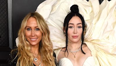 Noah, Tish Cyrus reunite after rumored Dominic Purcell feud