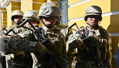 Alarm as troops, tanks deploy outside Bolivia presidency