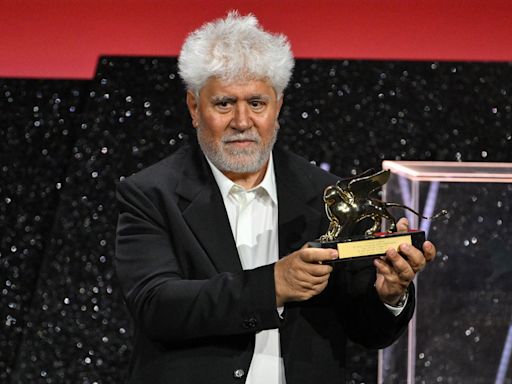 Pedro Almodóvar es el primer español en ganar el León de Oro en Venecia