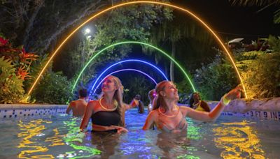 AquaGlow: evento inédito promovido pela Aquatica Orlando durante o verão americano - Uai Turismo