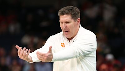 Clemson transfer target commits to Virginia