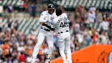 Reyes' 2-out, 2-run double in 9th rallies Tigers over Padres