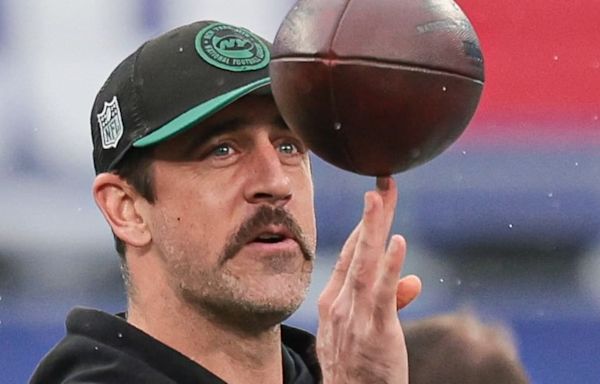 Surgical! Aaron Rodgers Dazzles in Jets OTA Work