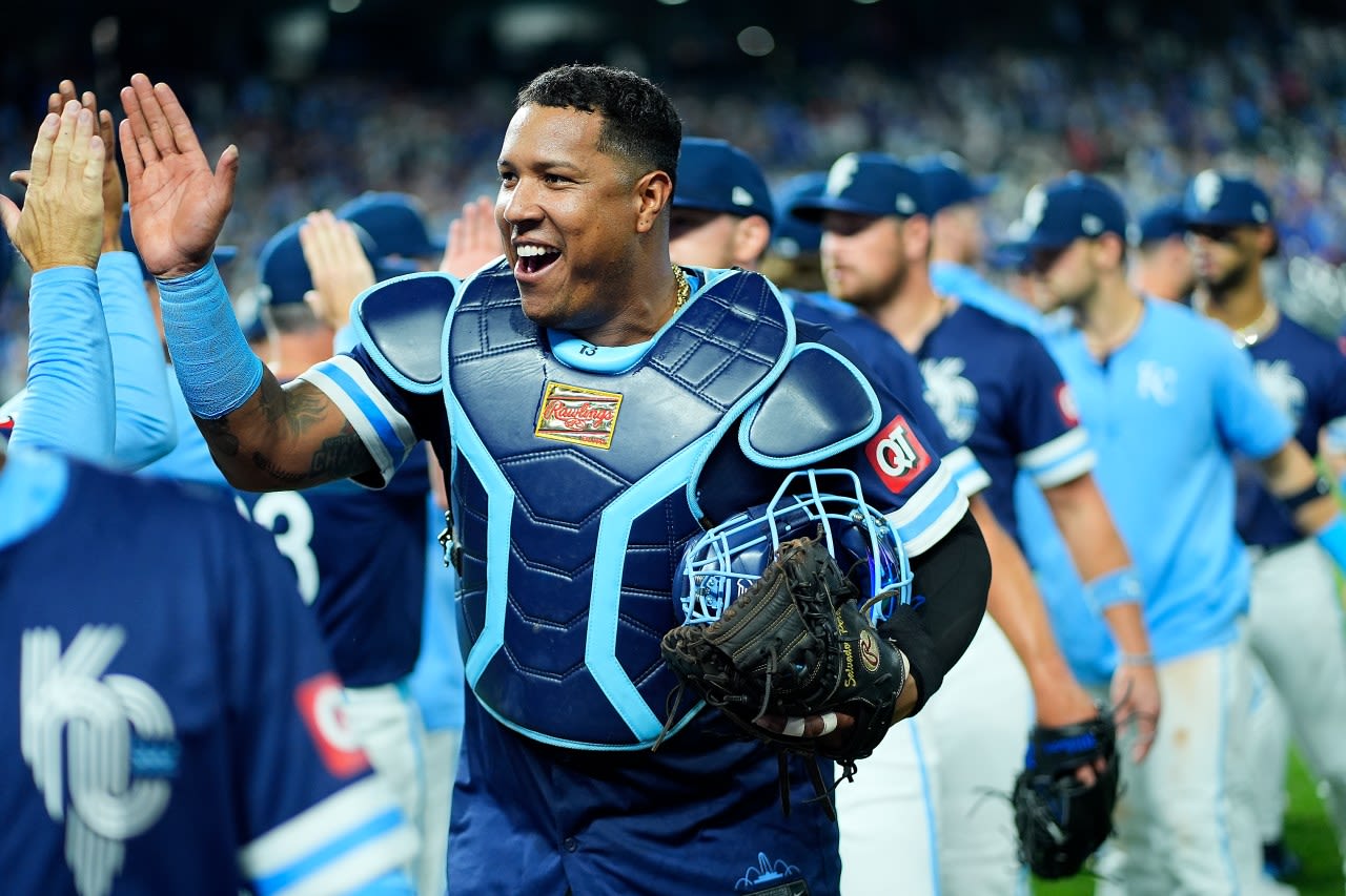 Salvador Perez nominated for Roberto Clemente Award