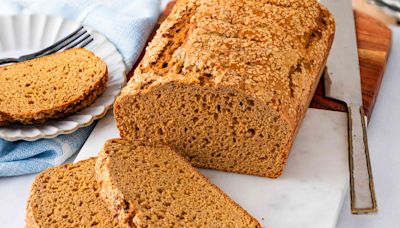 The 3-Ingredient Pumpkin Bread I’m Making All Fall Long