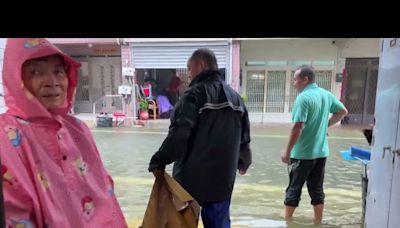 颱風凱米釀屏東多處積淹水 民眾撈水撈到手痠