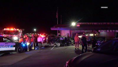 Vehicle slams into Stella’s Sandtrap on Niles Street