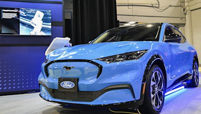 Ford recorta los pedidos de baterías por pérdidas en sus modelos eléctricos