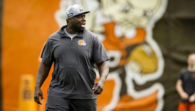 Browns defensive line coach Jacques Cesaire: 'If we're not rushing, we're stealing'
