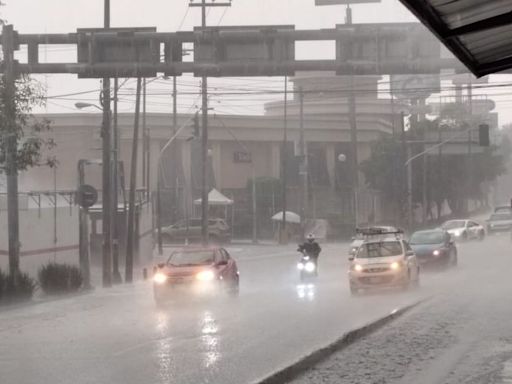 Lluvias causan inundaciones en la CDMX