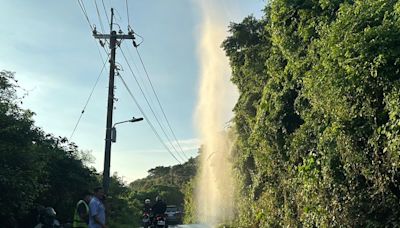 柴山現噴泉奇景！原來是汽車撞斷水管減壓閥 18歲女駕駛這原因被開罰了｜壹蘋新聞網