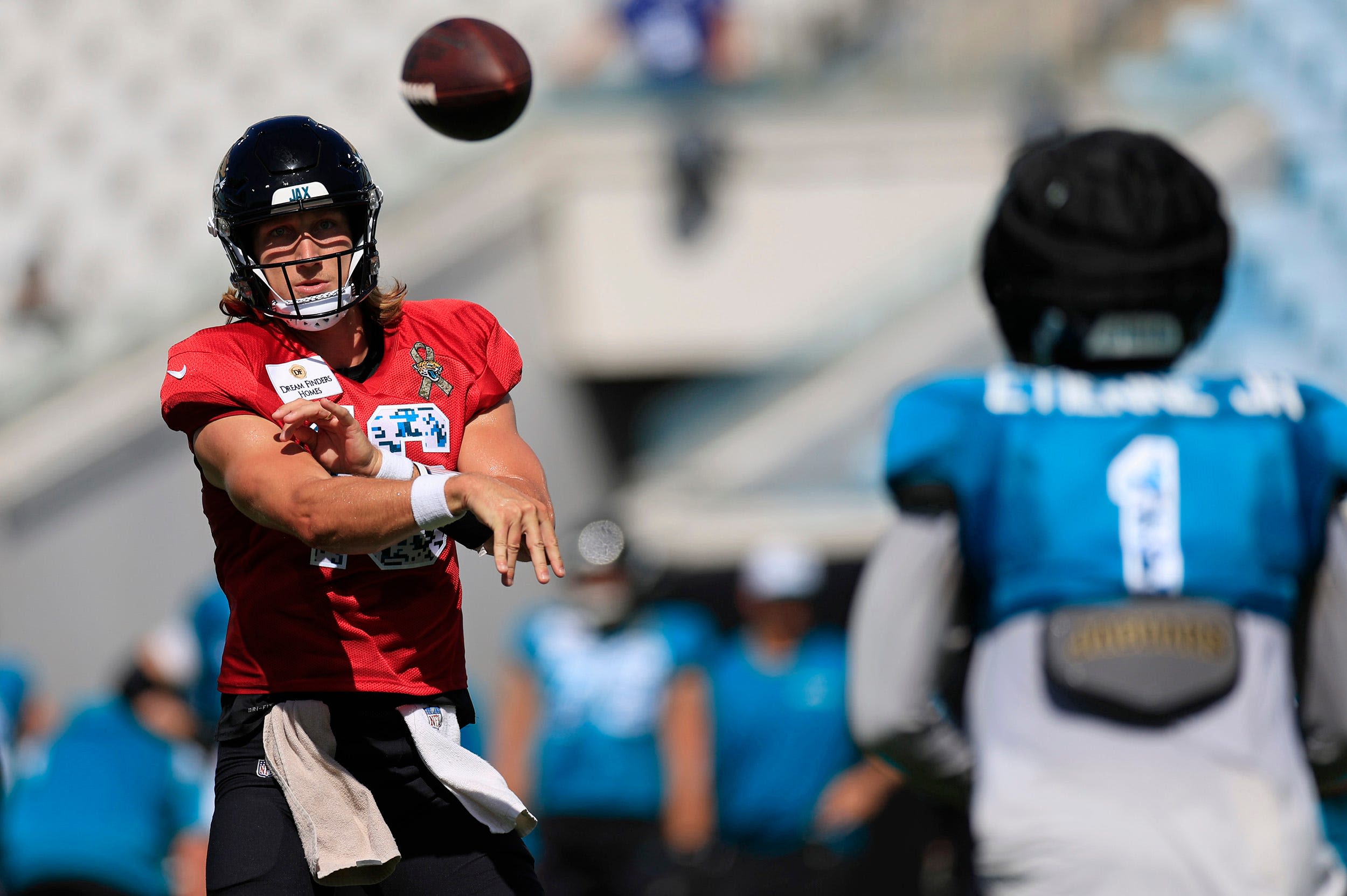 Jacksonville Jaguars QB Trevor Lawrence continues hot streak in camp, physicality ramps up