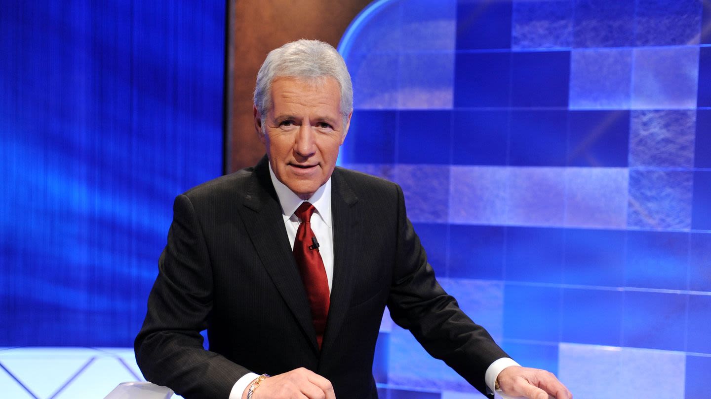 'Jeopardy! Fans Are "Crying" After Learning How Late Host Alex Trebek Will Be Immortalized