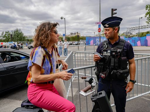 A cuatro días de los Juegos Olímpicos París 2024: celo policial y parte de la ciudad amurallada, pero con buena onda