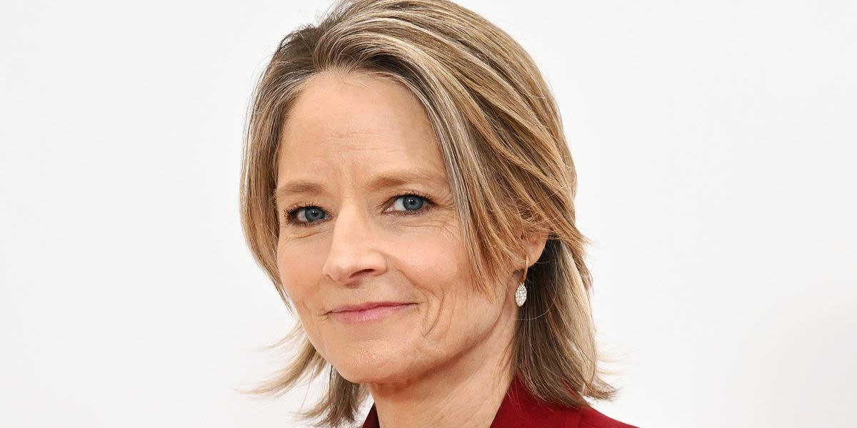 Jodie Foster: There’s 1 Word Gen Z Has An Easier Time Saying Than Other Generations