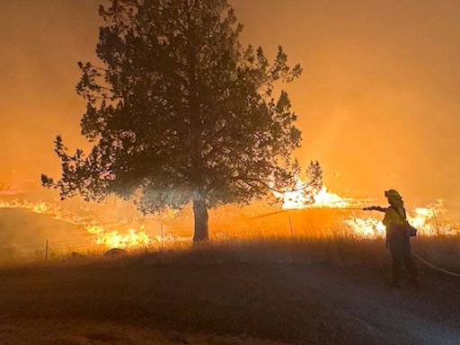 Heat wave torments US West as threat of wildfires looms