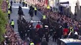 Arrestan a hombre que le gritó al príncipe Andrew mientras caminaba detrás del ataúd de la reina en Edimburgo