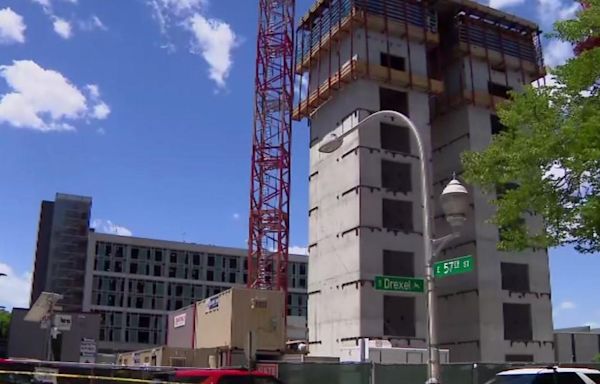 Worker dies, another critically hurt after falling 9 stories at Chicago construction site