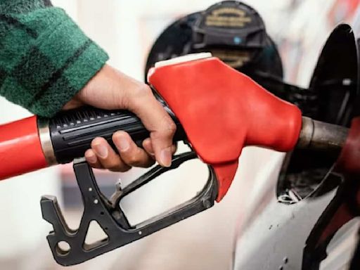Gobierno Petro subirá precio del ACPM para grandes consumidores