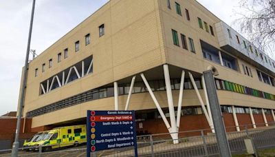 Patient scales roof of hospital for 17 hours