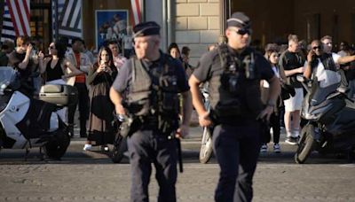 Ataque con Cuchillo en Campos Elíseos de París