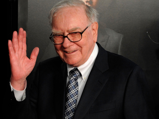 Warren Buffett: 5 Ways To Build Your Wealth Fast